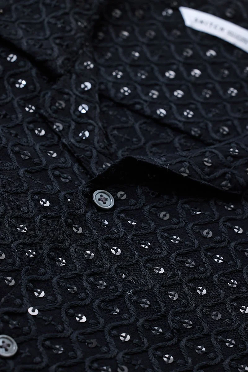 سنيتش قميص أسود بتصميم شيكانكاري بقصة واسعة