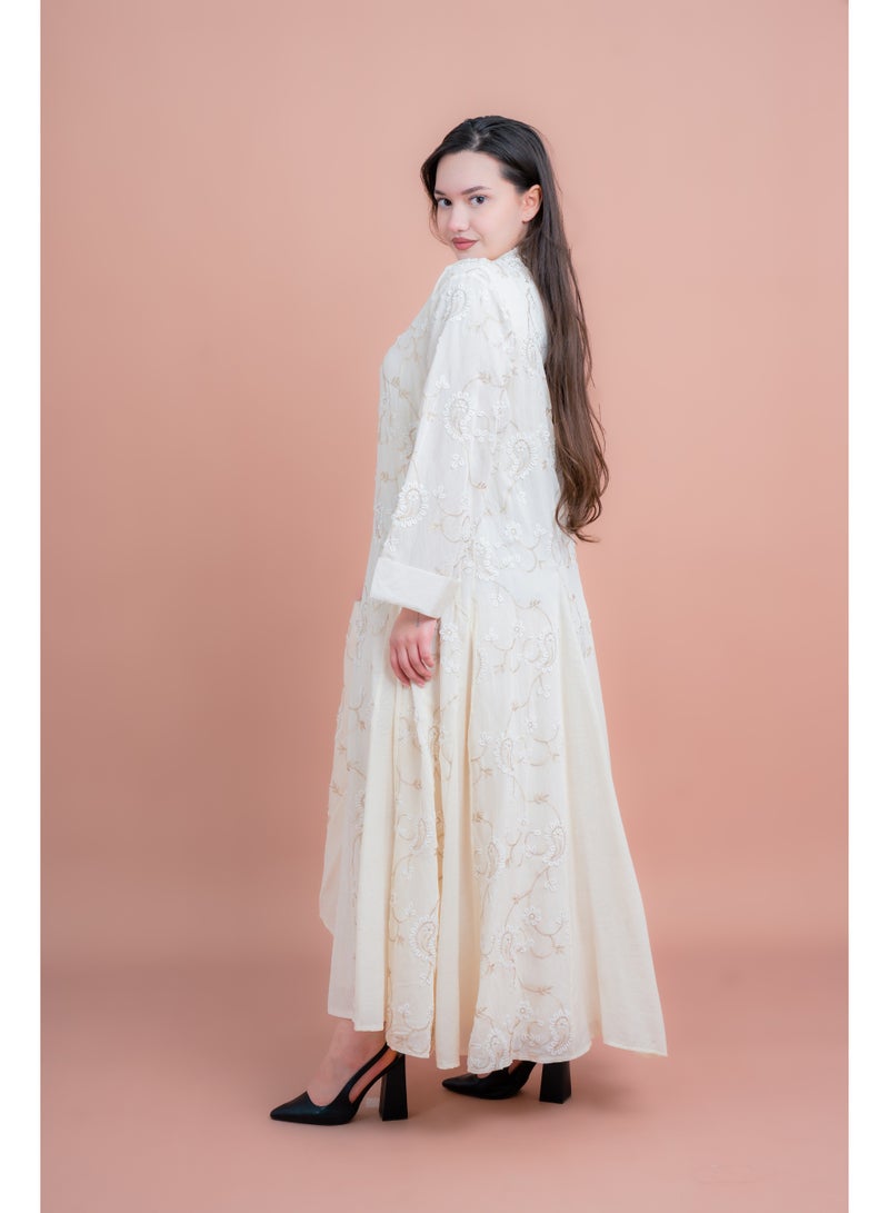 اكسا جلابية مطرزة بلمسة رقيقة بيج - Image 2