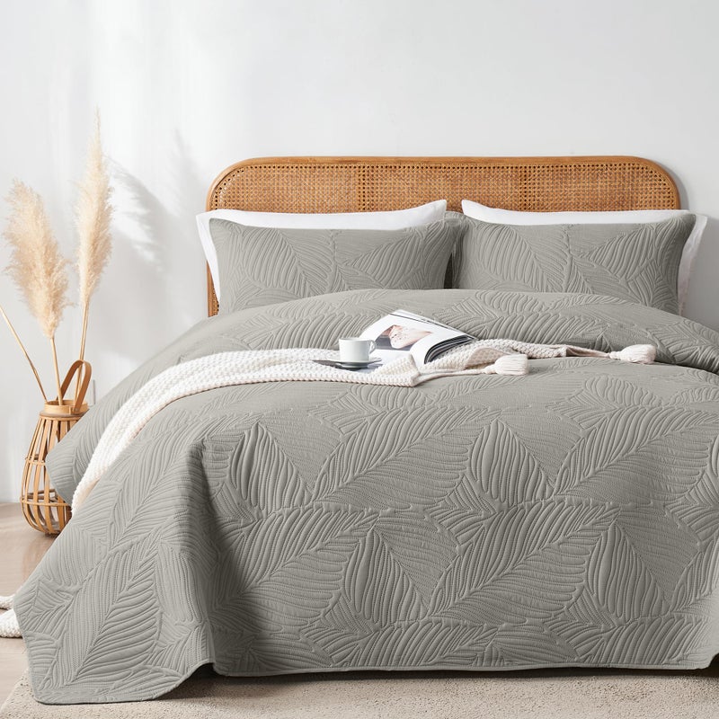 OARAGE King Quilt Bedding Set Lightweight Soft Grey Bedspread Coverlet with Leaf Pattern Ultrasonic Microfiber Bed Cover Set for All Season 3 Pieces (1 Quilt  2 Shams) - Image 1