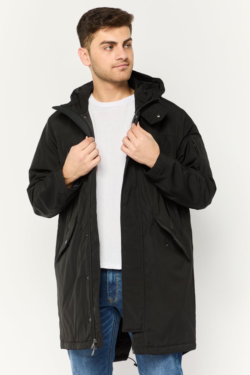 Michael Kors جاكيت باركا طويل الأكمام بغطاء رأس للرجال، أسود - Image 1