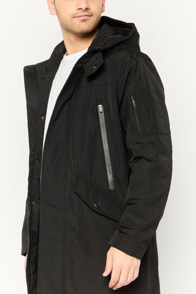 Michael Kors جاكيت باركا طويل الأكمام بغطاء رأس للرجال، أسود - Image 3