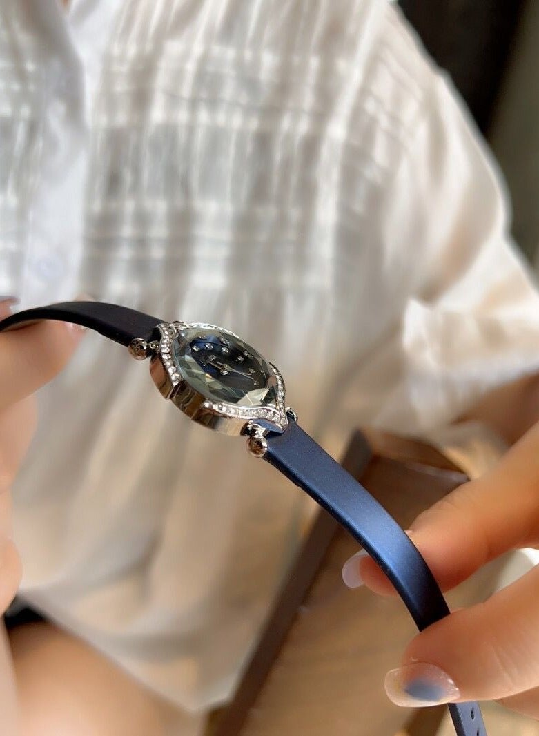 Scotties Women's Watch Belt Temperament Women's Watch Diamond Inlaid Small Fragrant Style Explosive  - Image 3