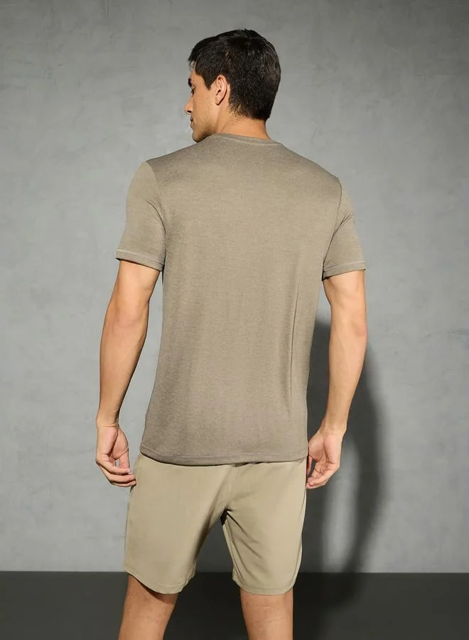 Technosport Technosport Men Solid Slim Fit Crew Neck T-Shirt