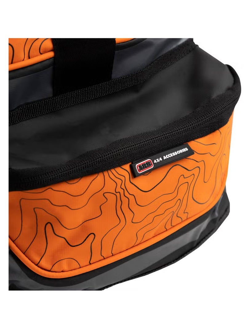 اي ار بي حقيبة معدات الاسترداد الكبيرة المحدثة ARB501A باللونين البرتقالي والأسود، أكبر حجم، تتسع لثلاثة أحزمة، بكرة، مثبط، قفازات وقطعتين من المشابك - Image 3