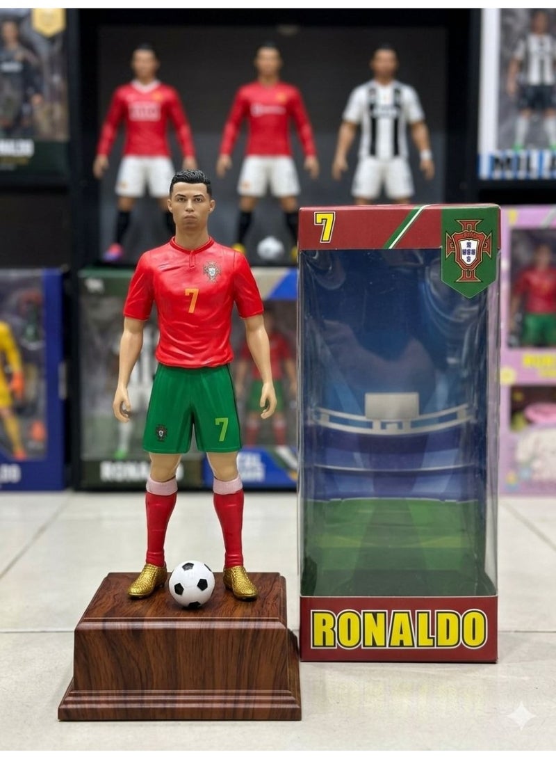 تمثال كريستيانو رونالدو لكرة القدم رقم 7، زي منتخب البرتغال - Image 2
