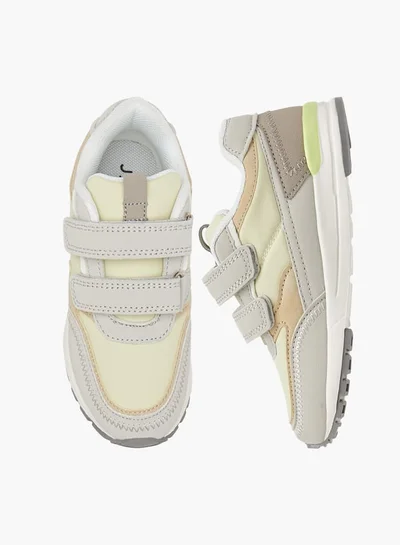 JUNIORS Boys Colourblock Sneakers with Hook and Loop Closure