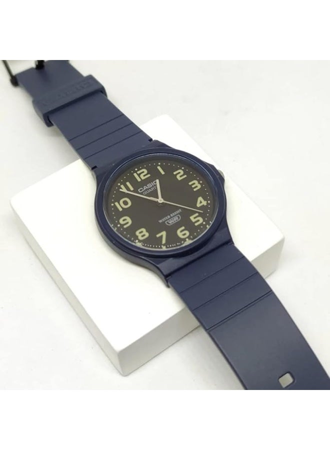 كاسيو ساعة كاسيو تناظرية بسوار من الراتنج - MQ-24UC-2BDF - Image 3