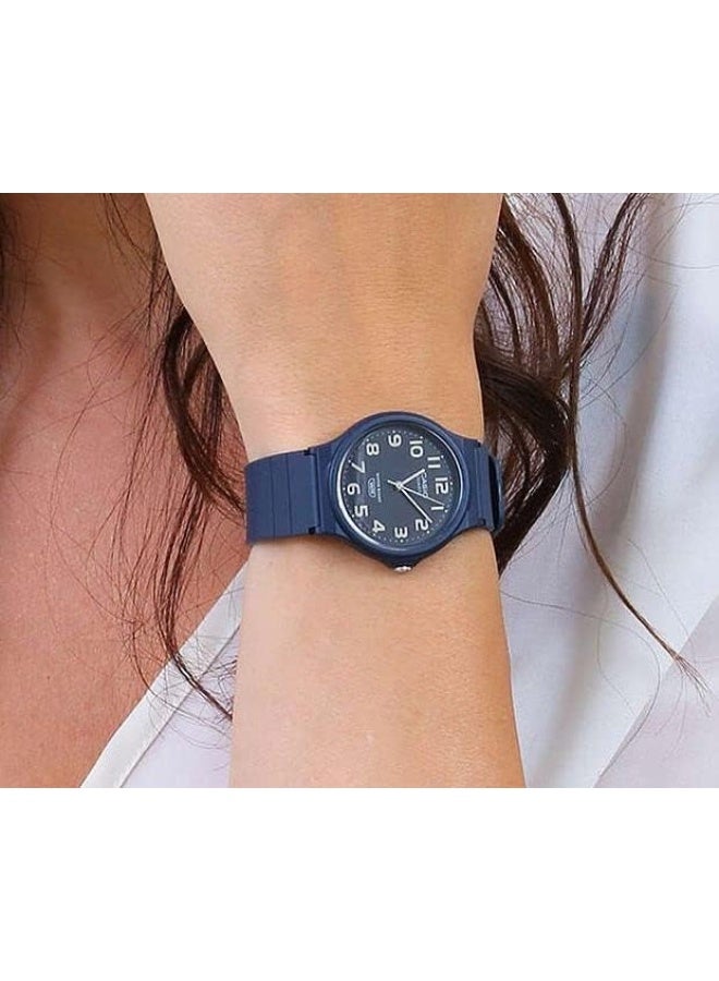 كاسيو ساعة كاسيو تناظرية بسوار من الراتنج - MQ-24UC-2BDF - Image 2