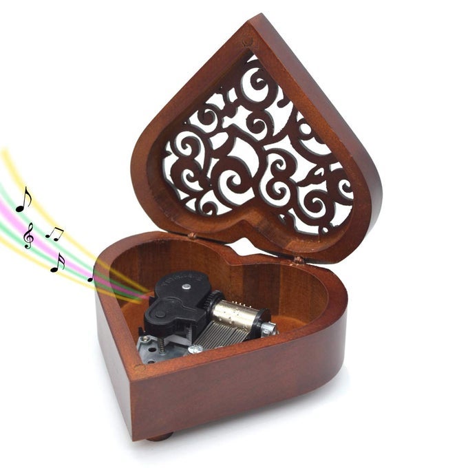 WOODEN MUSIC BOX WIND UP CLOCKWORK MECHANISM HEART SHAPED MUSICAL BIRTHDAY GIFTS FOR KIDS HAPPY BIRTHDAY