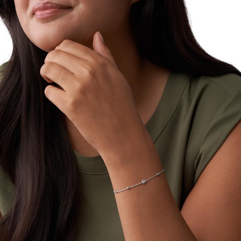 فوسيل سوار رونديل من الفضة الإسترلينية للنساء من فوسيل، مرصع بأحجار إليوت جليتز وزركونيا مكعبة، فضي - Image 1