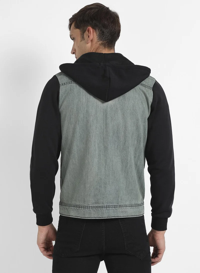 Campus Sutra Men's Grey & Black Light-Wash Denim Jacket With Sweatshirt Sleeve