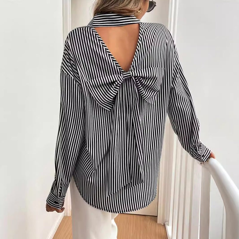 بلوزة نسائية أنيقة مطبوعة بخطوط بأكمام طويلة مع فيونكة خلفية وأزرار أمامية - Image 3