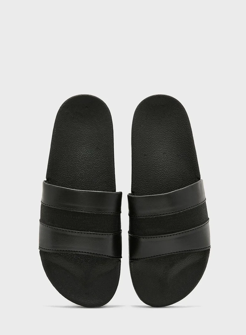 Seventy Five Webbing Detail Slides