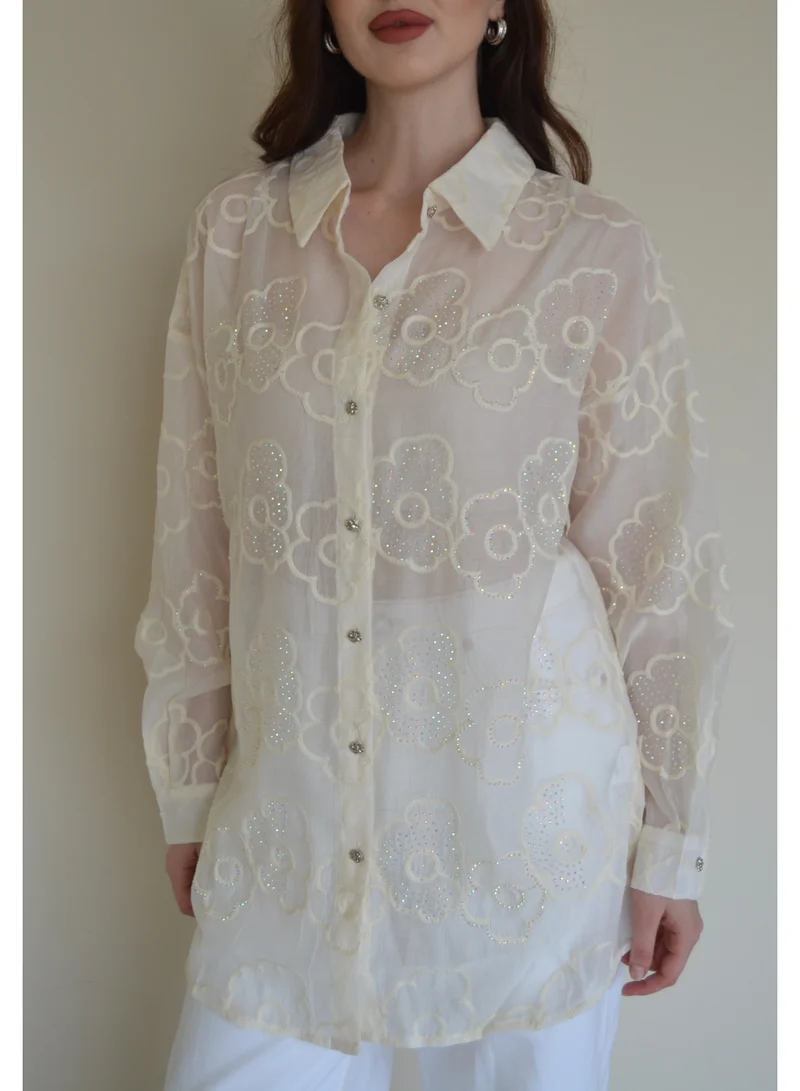 2Trendy Women's Long Embroidered Shirt with Long Sleeves - Ivory