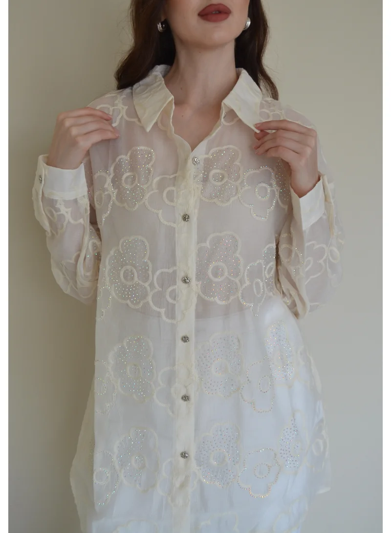 2Trendy Women's Long Embroidered Shirt with Long Sleeves - Ivory