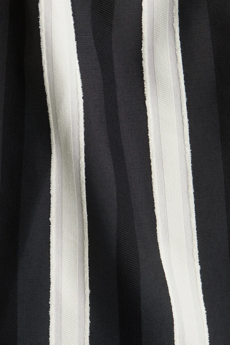 اتش اند ام Dobby-weave shorts