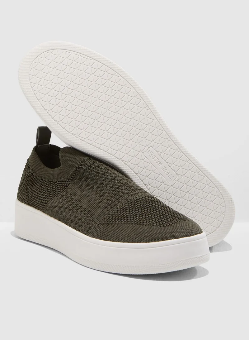 STEVE MADDEN Beale Slip on