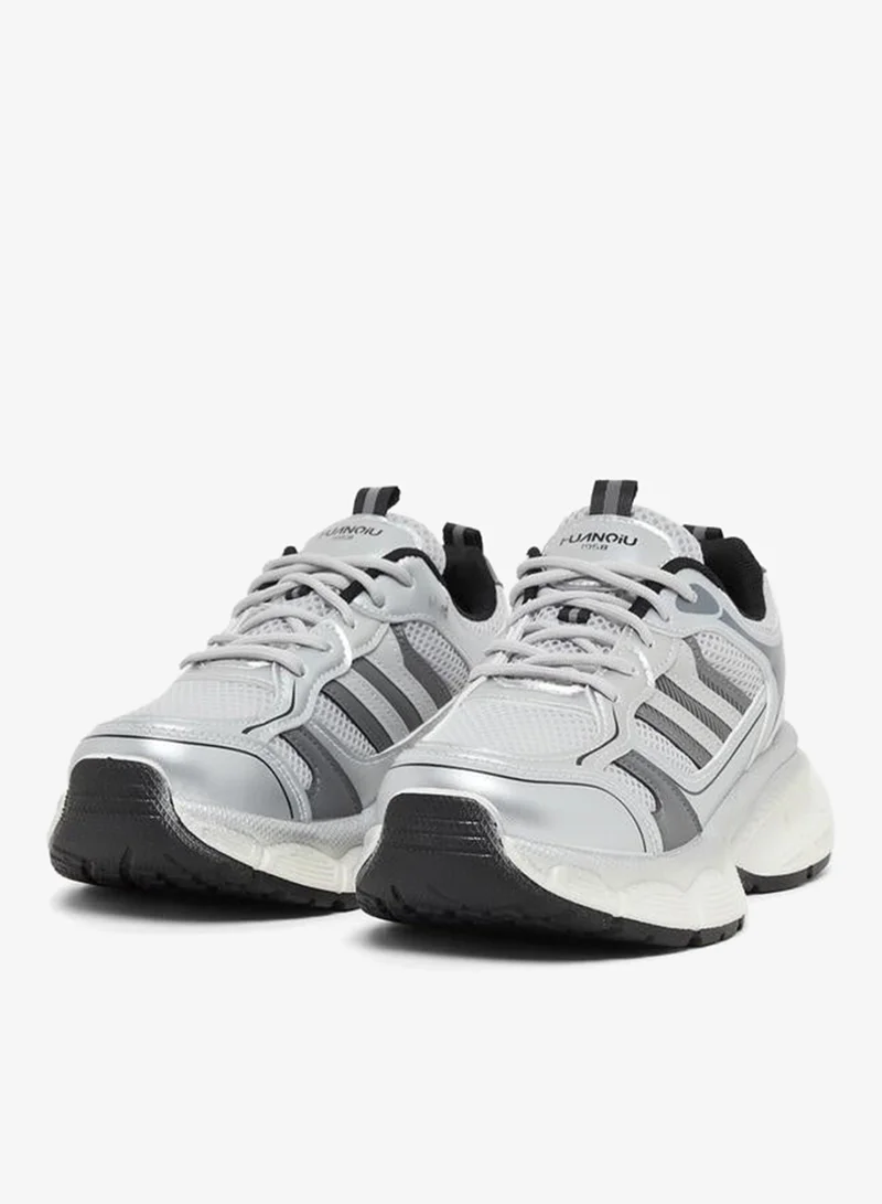 ستايلي اكتيف سنيكرز برباط ونعل سميك