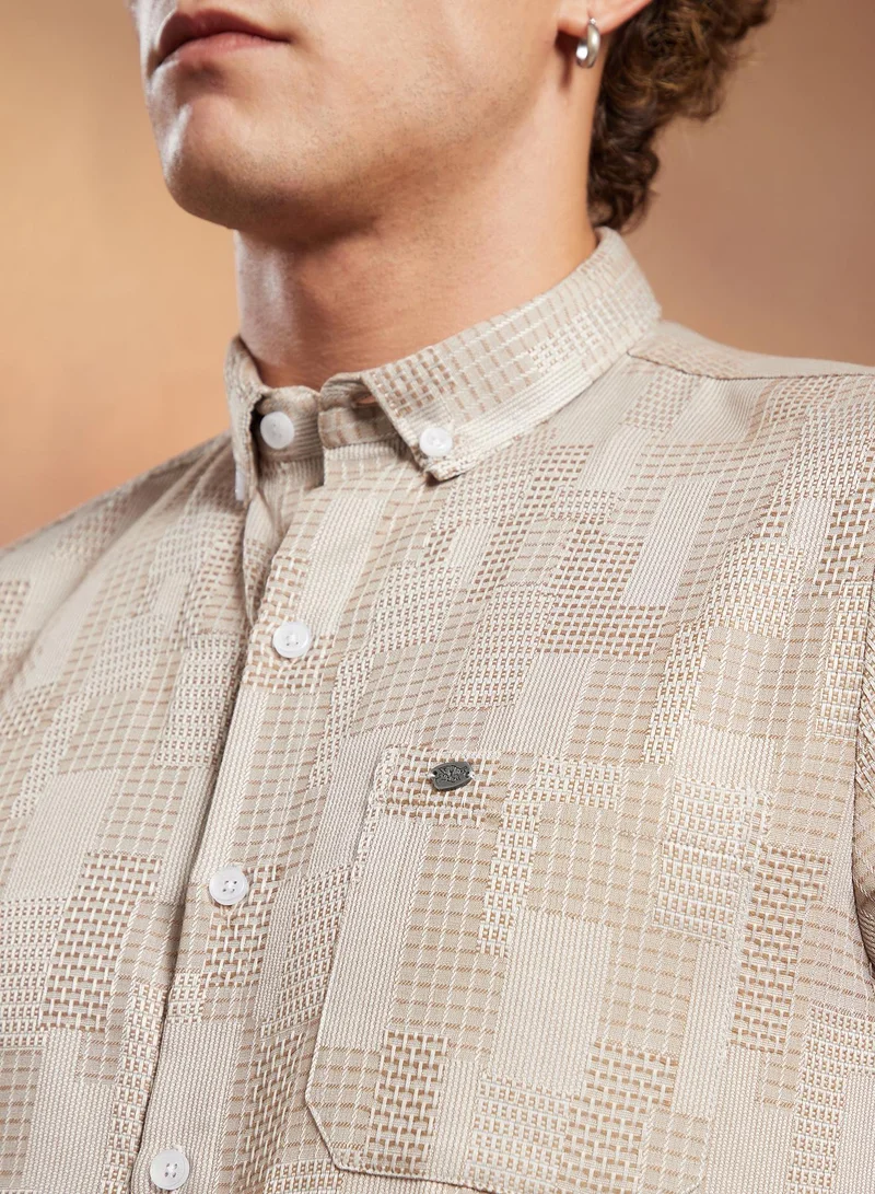 Campus Sutra Campus Sutra Men's Sand Beige Weave-Block Regular Shirt For Casual Wear | Spread Collar | Long Cuffed Sleeves | Button Closure | Shirt Crafted With Comfort Fit For Everyday Wear