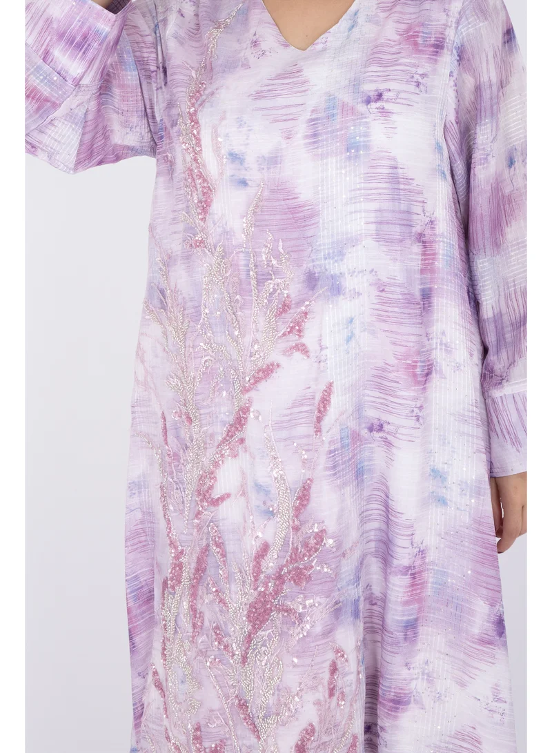 اكسا جلابية مطرزة بالكريستال بتصميم رقيق