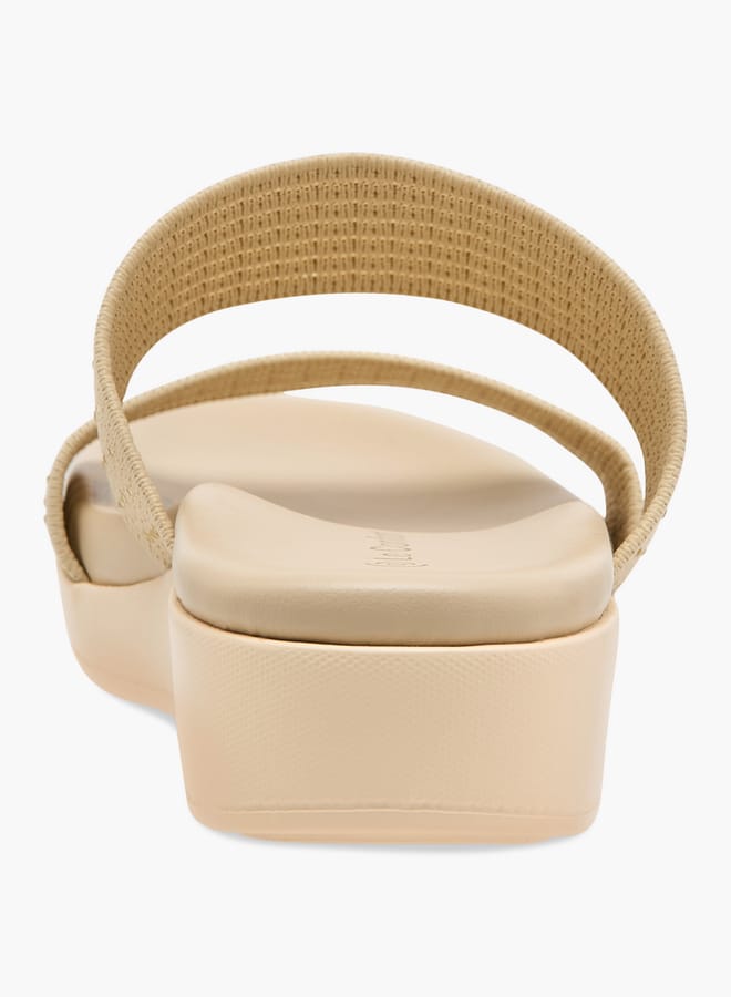 لو كونفورت صنادل نسائية سهلة الارتداء مزينة بالكريستال - Image 5