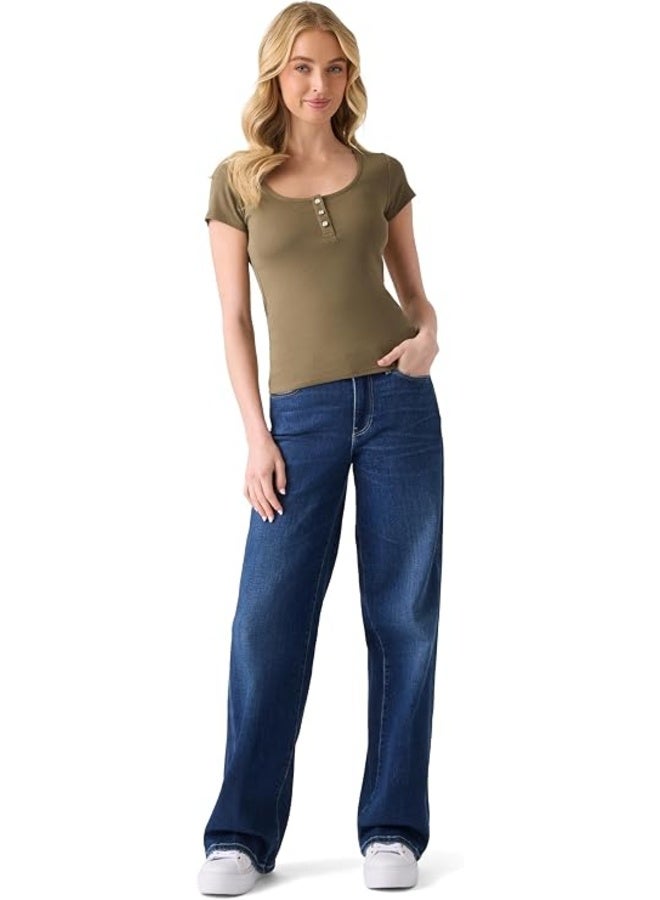 جس GUESS بلوزة نسائية قصيرة الأكمام من Kaylee Rib Henley، لون أخضر زيتي - Image 4