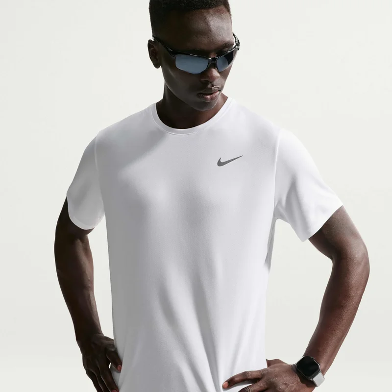 Nike Men's Miler Dri-FIT UV Running T-Shirt