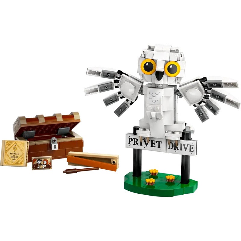 LEGO - Harry Potter Hedwig at 4 Privet Drive 337 Pieces - 76425 - Image 2