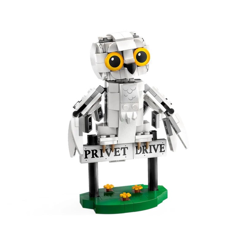 LEGO - Harry Potter Hedwig at 4 Privet Drive 337 Pieces - 76425 - Image 3