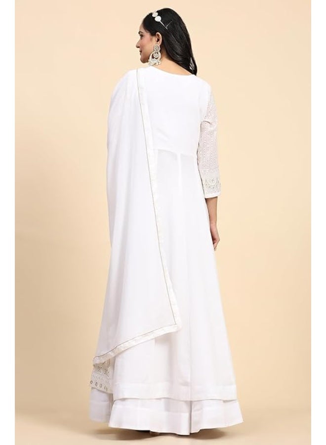 TRENDMALLS L طقم بدلة أناركلاي مطرز من قماش الجورجيت للنساء من تريندمالز، يتكون من كورتا وليهينغا مع دوباتا، باللون الأبيض. - Image 4