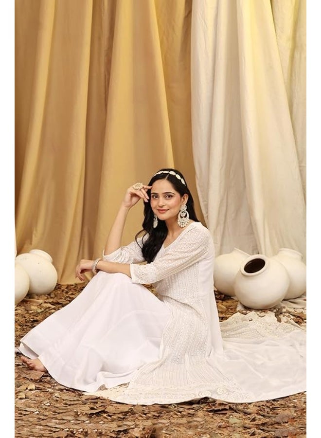 TRENDMALLS L طقم بدلة أناركلاي مطرز من قماش الجورجيت للنساء من تريندمالز، يتكون من كورتا وليهينغا مع دوباتا، باللون الأبيض. - Image 3