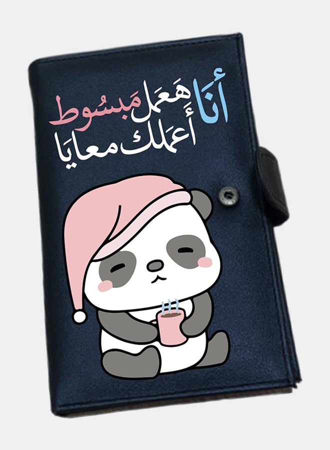 محفظة نسائية من الجلد الصناعي – بتصميم مطبوع أنيق مع عبارات مميزة – متينة وعملية - Image 1