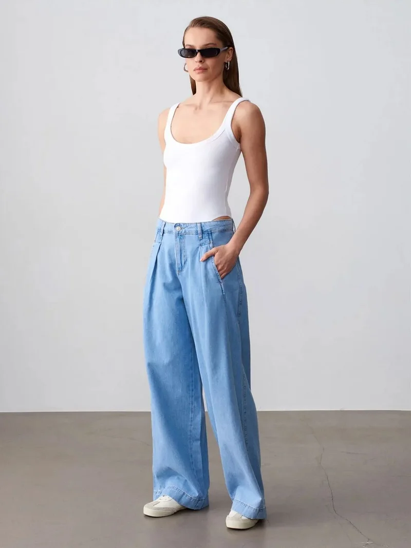 Dilvin Dilvin High-Waist Wide-Leg Cotton Denim Jeans