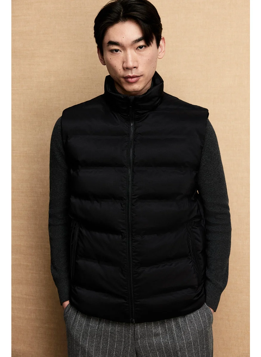 H&M Regular Fit Water-Repellent Puffer Gilet