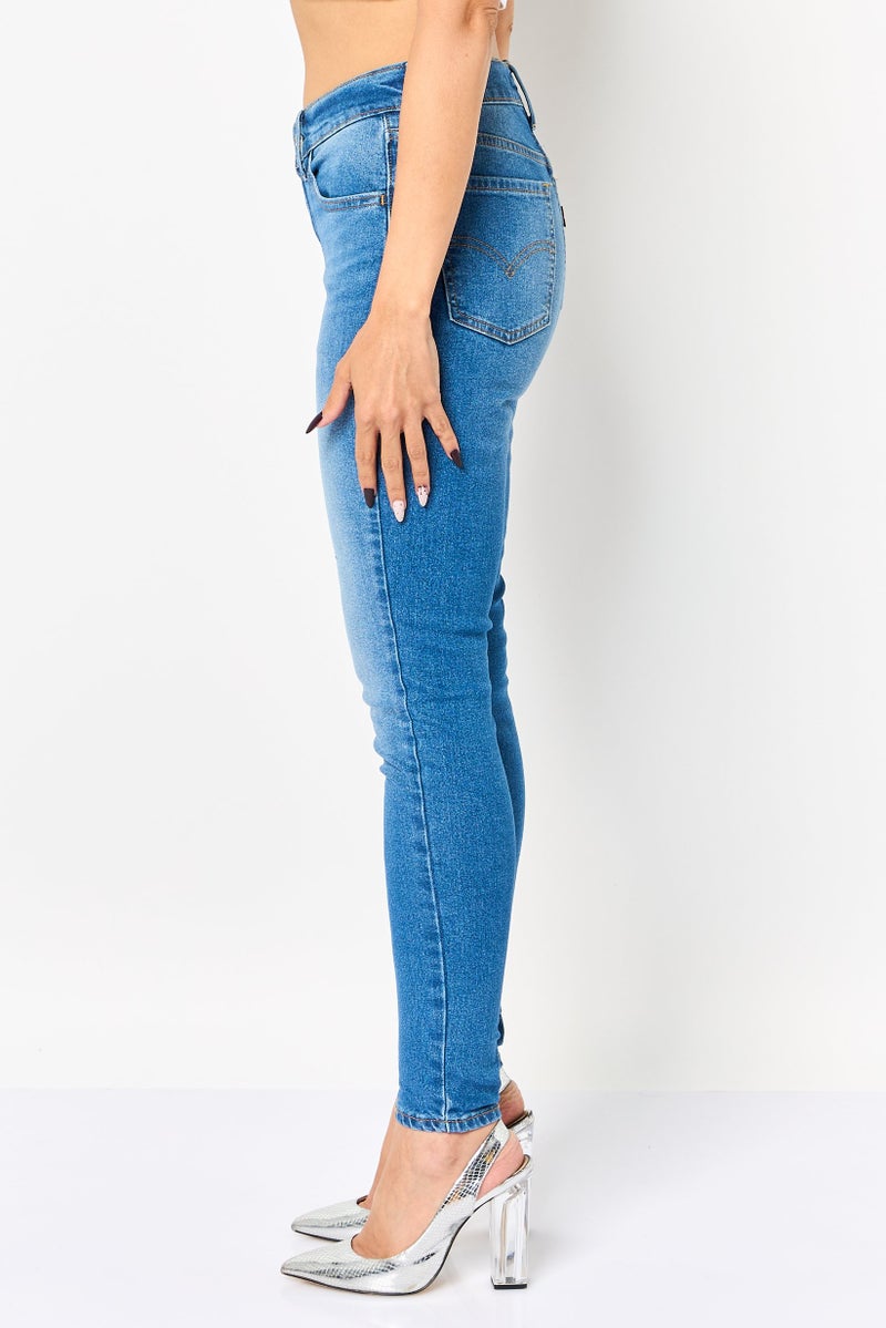 Levi's جينز ضيق للنساء، مغسول وقابل للتمدد، أزرق - Image 2