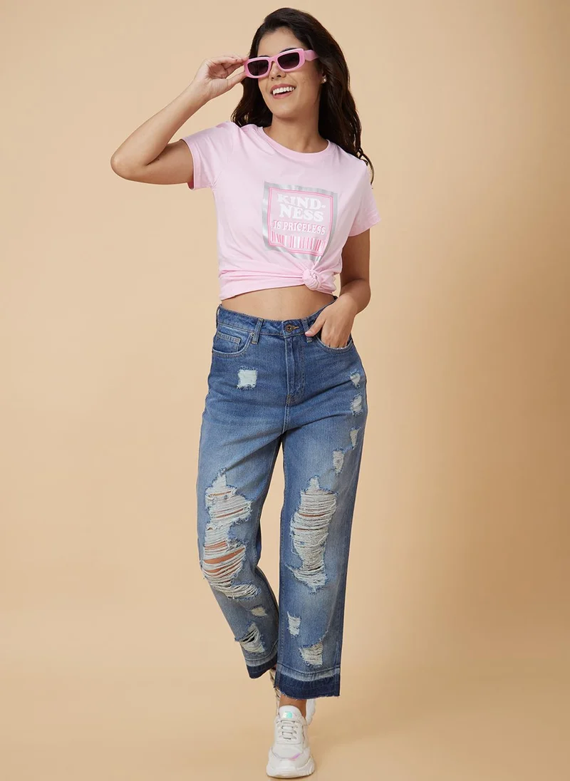 جلو باص تيشيرت قطن نقي بياقة على شكل حرف  وجيوب وطبعات ملونة للنساء