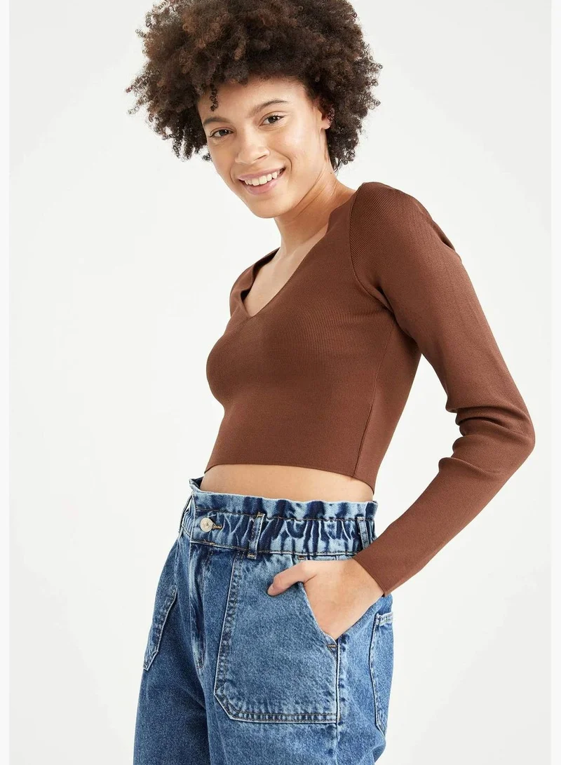 ديفاكتو V-Neck Long Sleeve Crop T-shirt