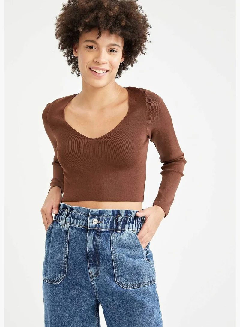 ديفاكتو V-Neck Long Sleeve Crop T-shirt