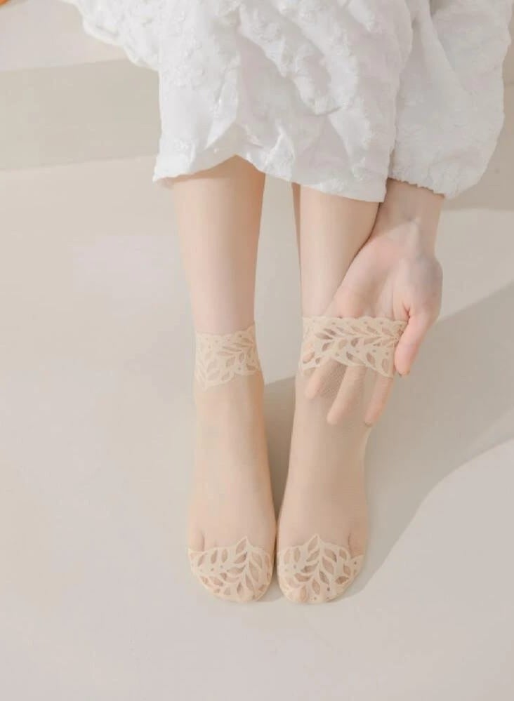 Beige Lace Ankle Socks - Image 1