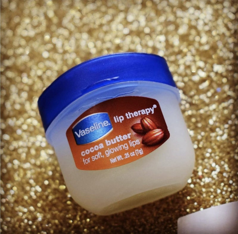 Vaseline بلسم شفاه فازلين، شفاه وردية، زبدة كاكاو، كريمة بروليه، أصلي - مجموعة بلسم شفاه فازلين، لمسة ملونة وشفافة، 2 من كل نوع، 0.25 أونصة لكل منها (مجموعة 8 قطع) - Image 4