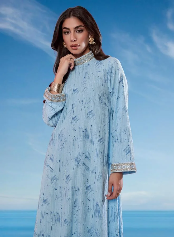 أميرة جلابية بياقة مزينة