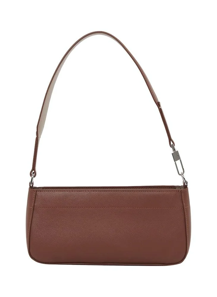 كالفن كلاين Narrow Strap Crossbody