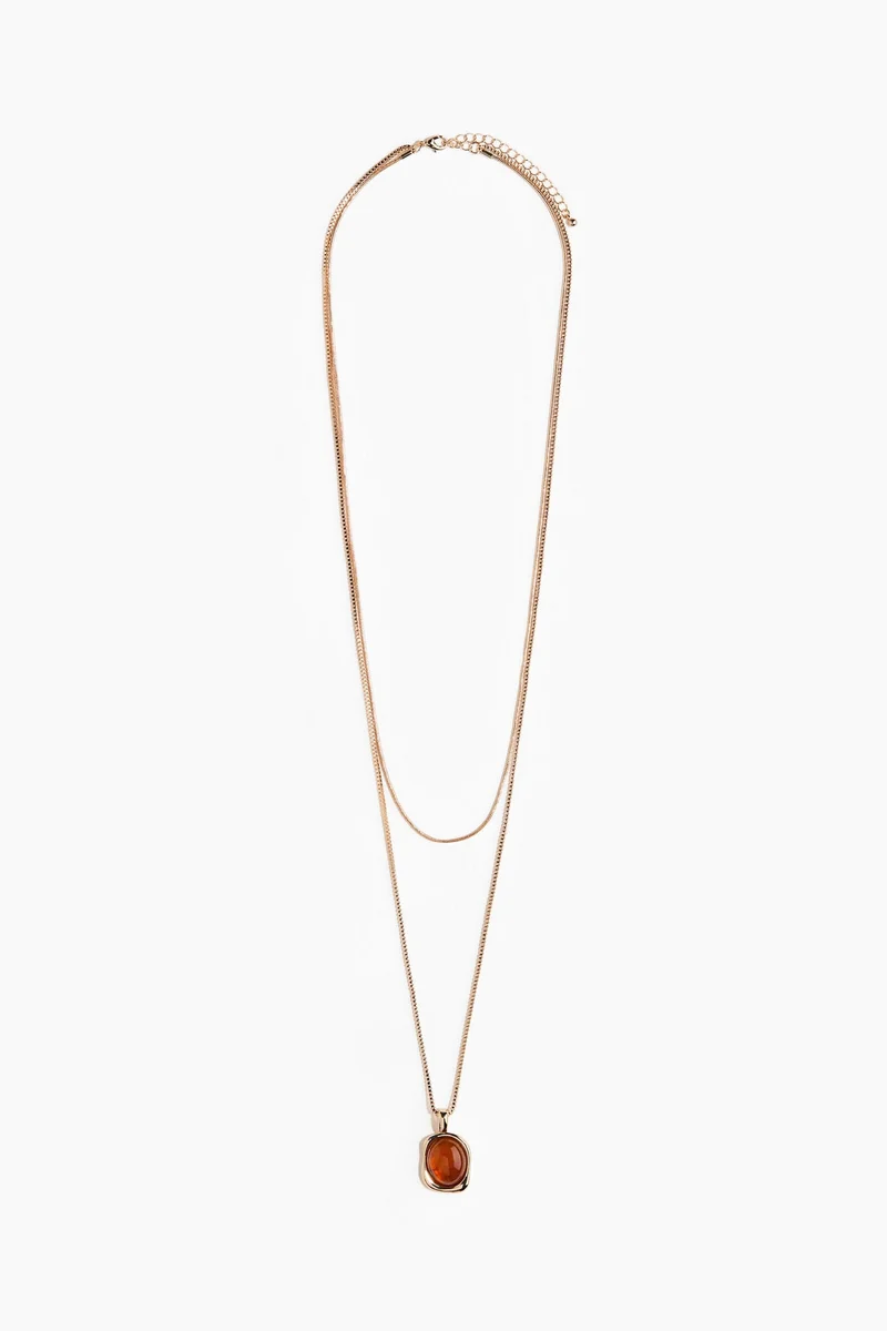 اتش اند ام قلادة ثنائية الخيوط مزيّنة بحلية