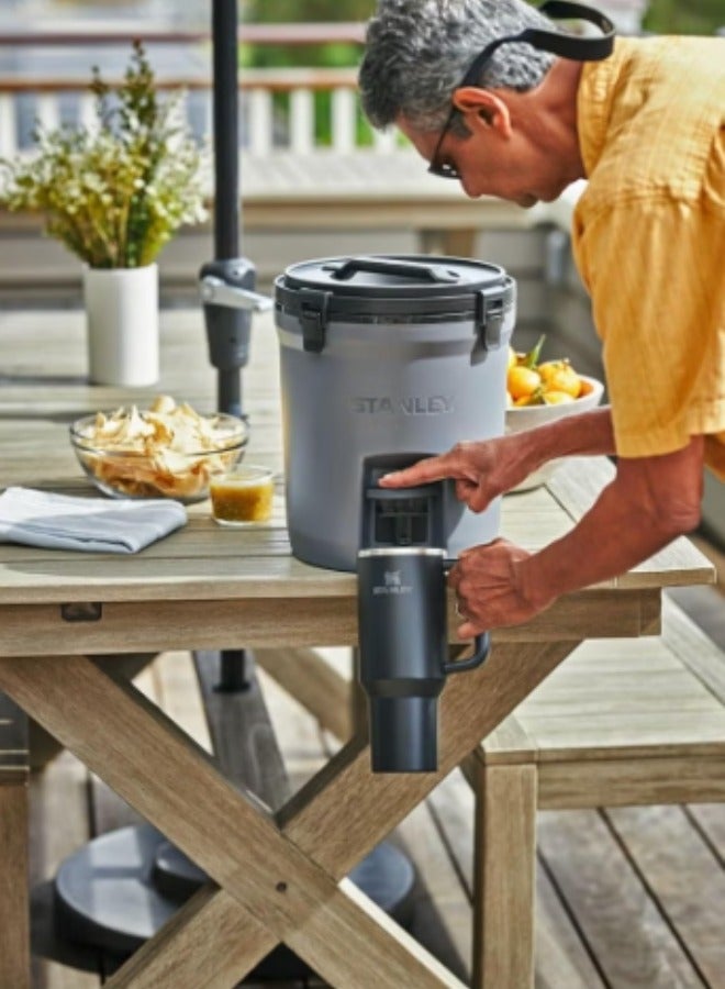 Stanley 40 Oz Stanley Quencher H2.0 Flow State Stainless Steel Vacuum Insulated Tumbler with Lid and Straw for Water, Iced Tea or Coffee, Smoothie and More(Black) - Image 5