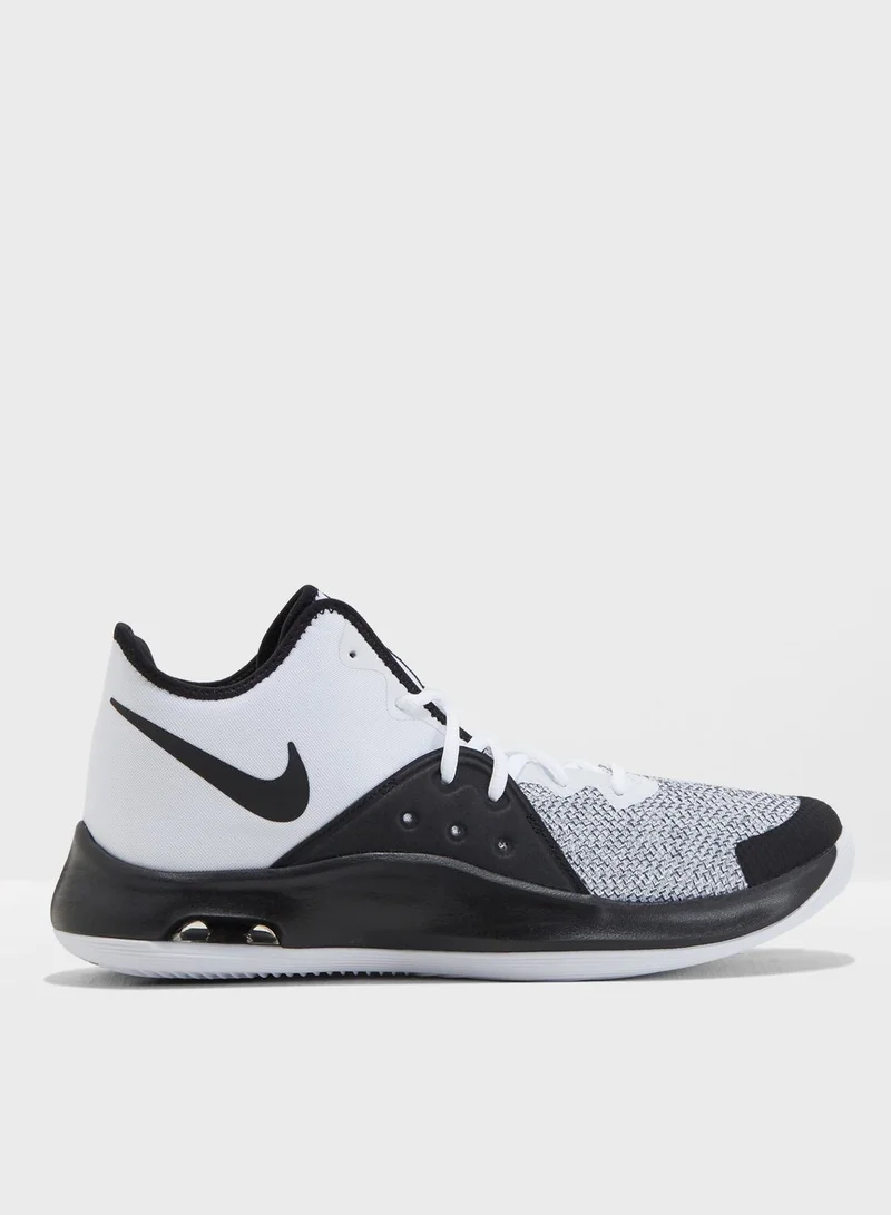Nike Air Versitile III