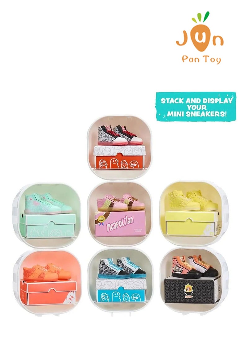 Miniverse Original MGA Mini Verse Make It Mini Sneakers لعبة كبسولة أعمى أحذية مصغرة يدوية قابلة للتجميع - Image 4