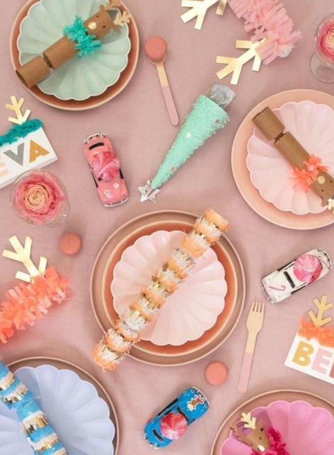 Meri Meri Pastel Fringe Medium Crackers  - Image 2