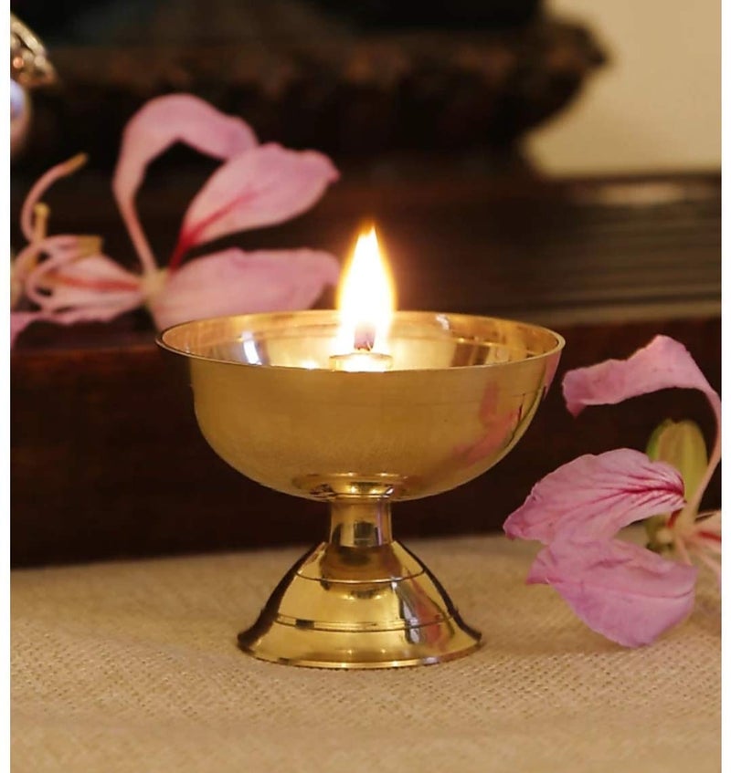 Neoteric Indian Classic Traditional Small Nandha Vilakku Oval Brass Diya | Gold Pooja Oil Lamp for Temple, Prayer Room, & Festivals | Spiritual Decoration | Durable & Elegant | Pack of 1 - Image 3