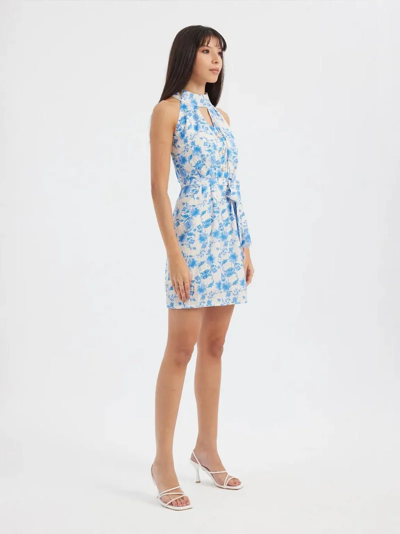 هيكاب فستان قصير بحمالات عنق مزين بالزهور وفتحات وأزرار وحزام