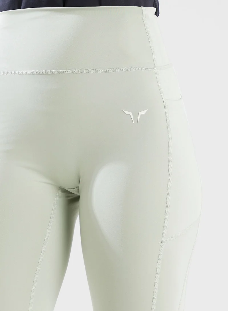 SQUATWOLF 3/4 Essential Leggings
